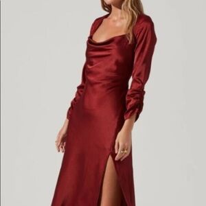NWT-ASTR the Label 3/4 sleeve cowl neck midi dress